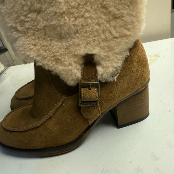 BearPaw Tan Suede Boots with Cream Fur Cuff - Picture 3 of 5